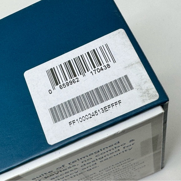 Trova Go Travel Safe Portable size designed for privacy on-the-go - Picture 11 of 16